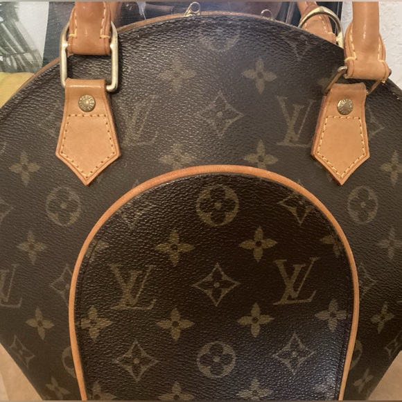 Louis Vuitton Ellipse Monogram PM Hand Bag with Dust bag & lock & key - Picture 3 of 14